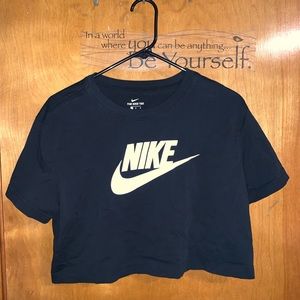 Nike Crop Top